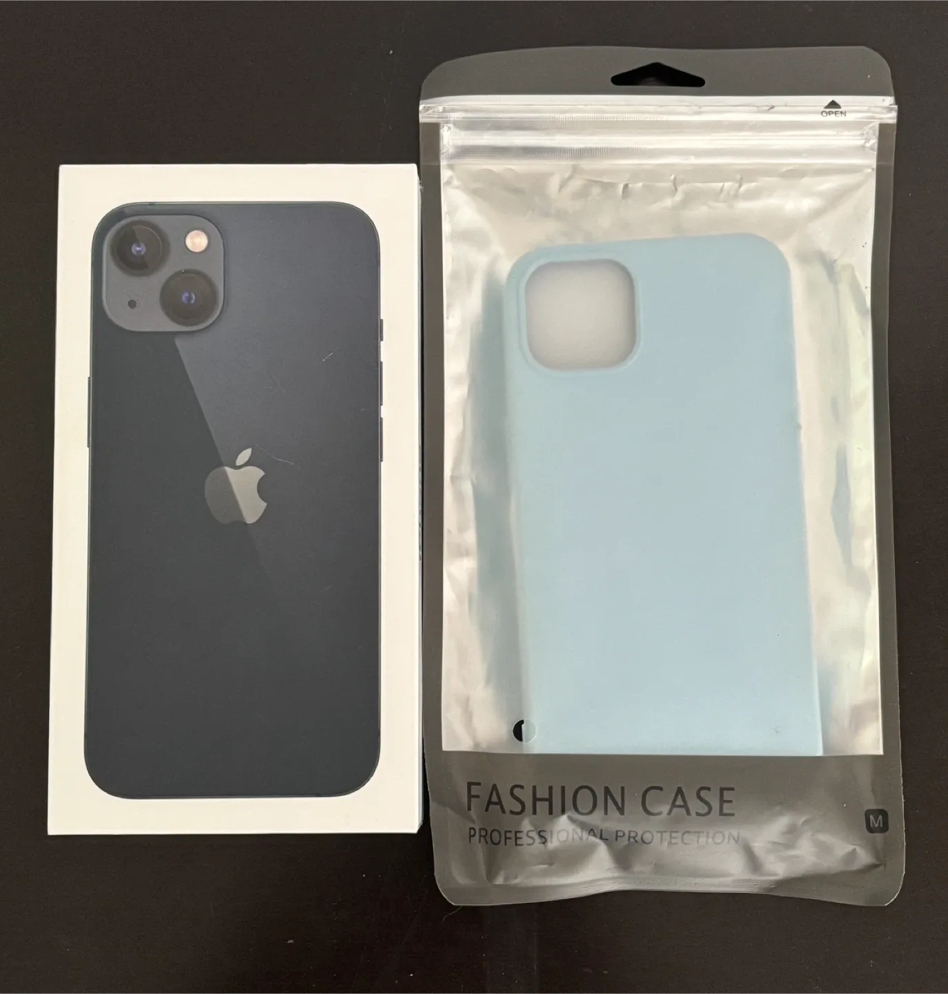 Apple iPhone 13 - Midnight 128GB - Like New! image indicator(6)