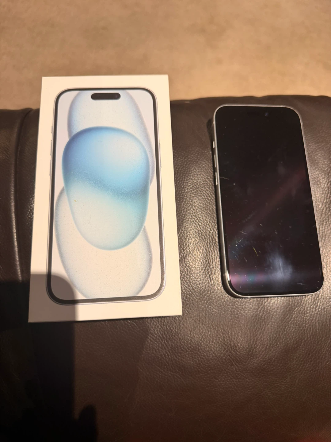iPhone 15 White, 256GB - photo 3