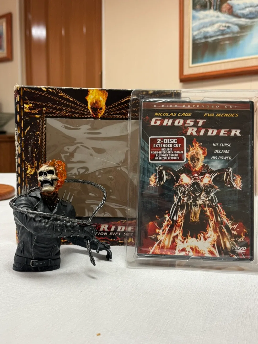 Ghost Rider Limited Edition Figurine Gift Set