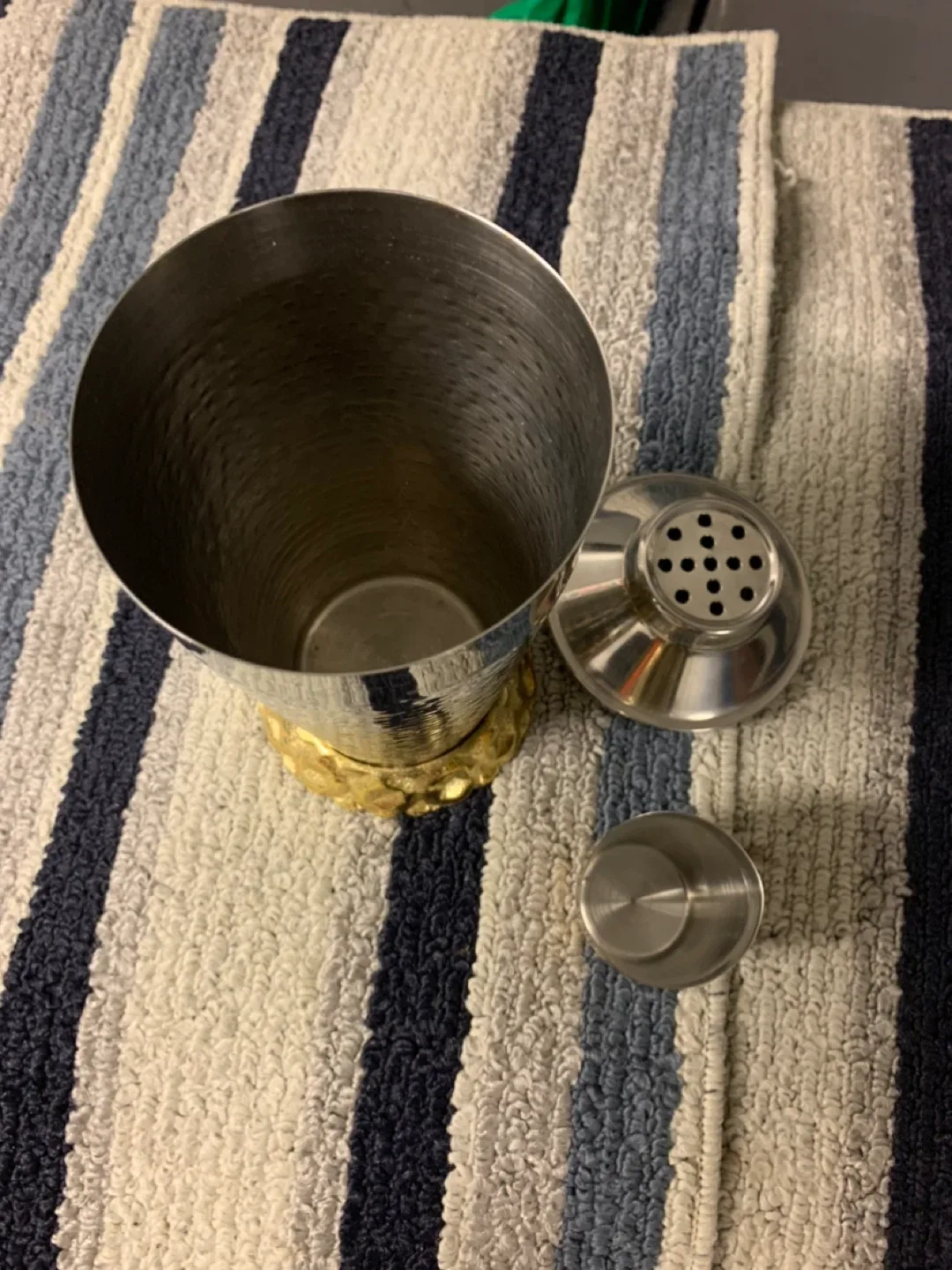 Hammered Metal Cocktail Shaker image indicator(2)