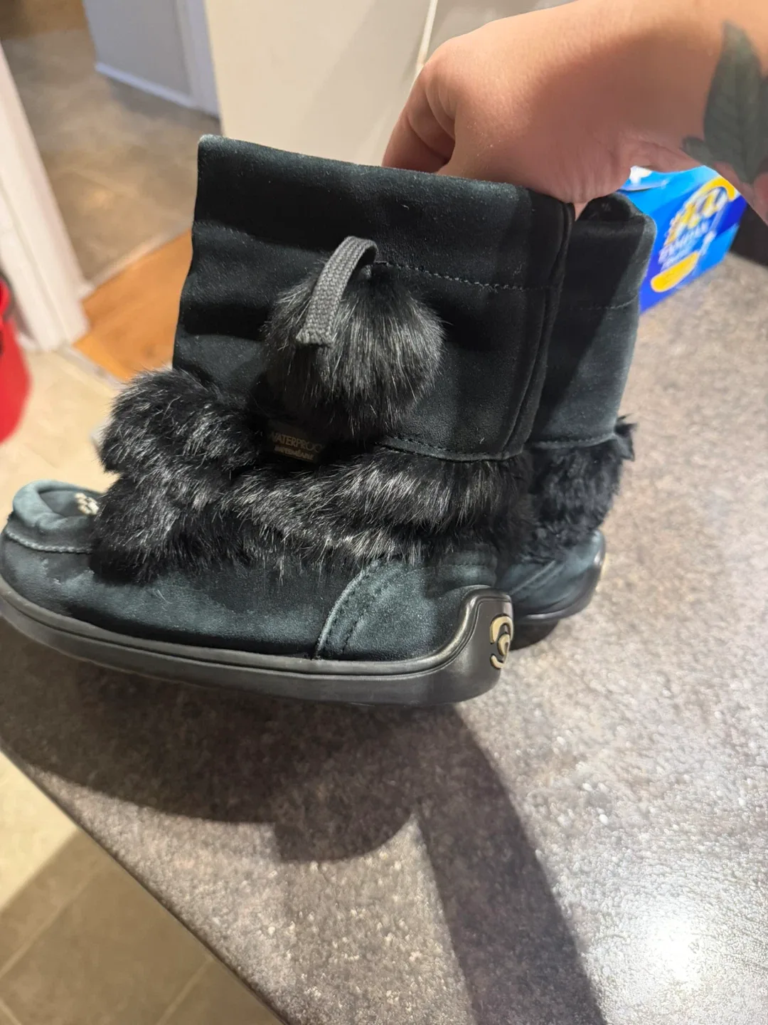 Kids size 3 Cougar Black Suede Winter Boots