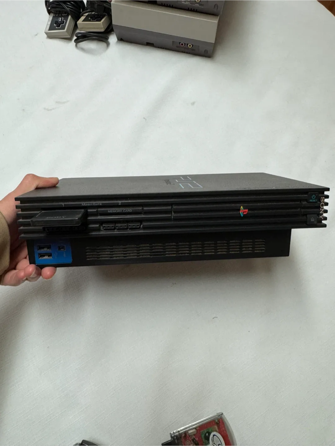 Sony PlayStation 2 Console image indicator(2)