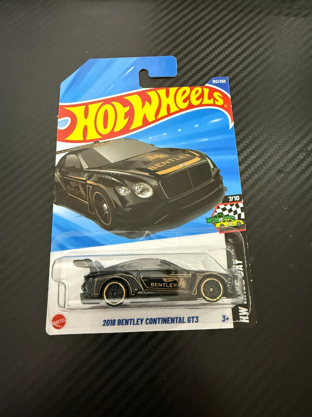 Hot Wheels BMW 635 CSi & 2018 Bentley Continental GT3 - photo 5