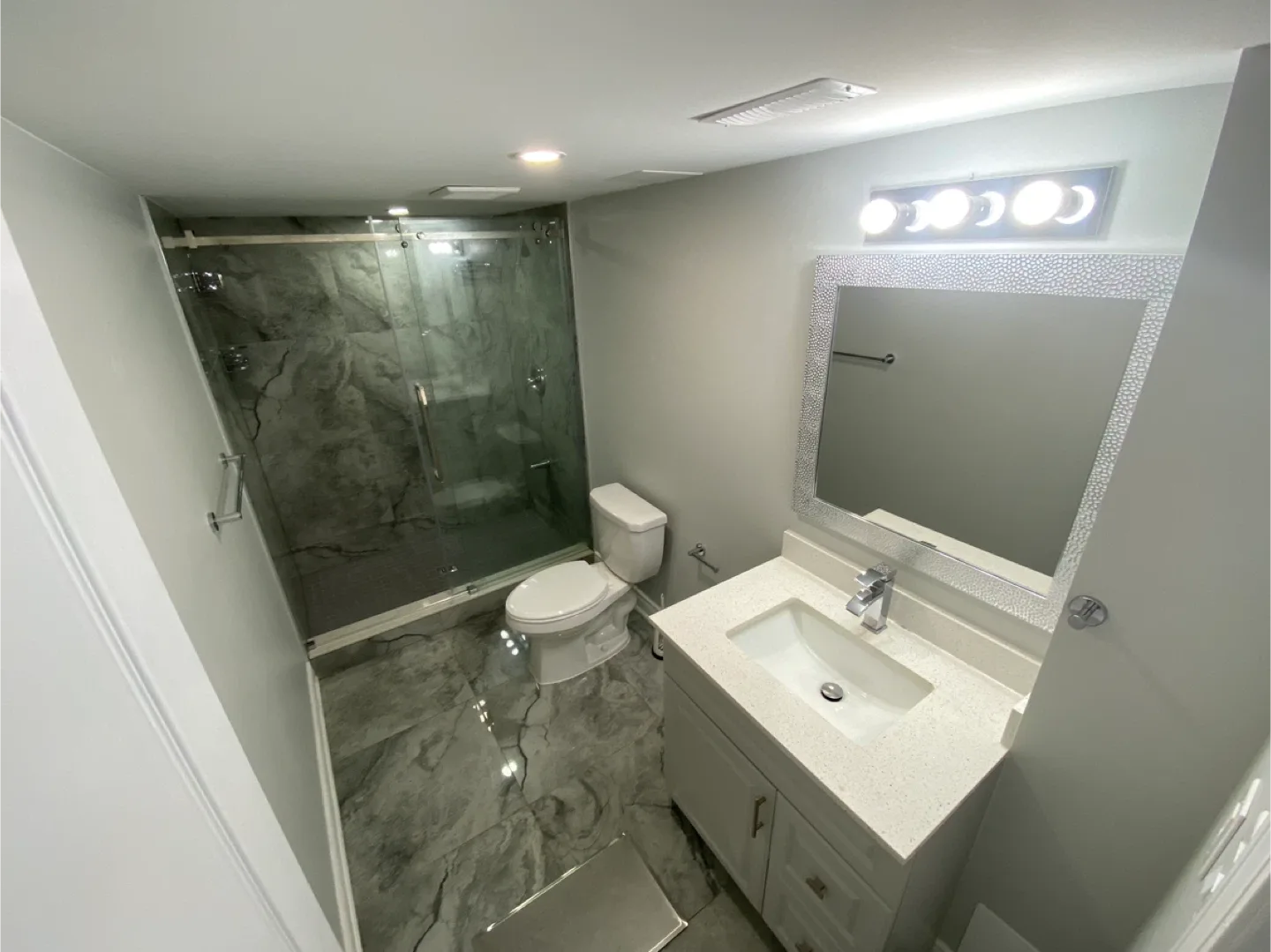 Basement for rent image indicator(5)