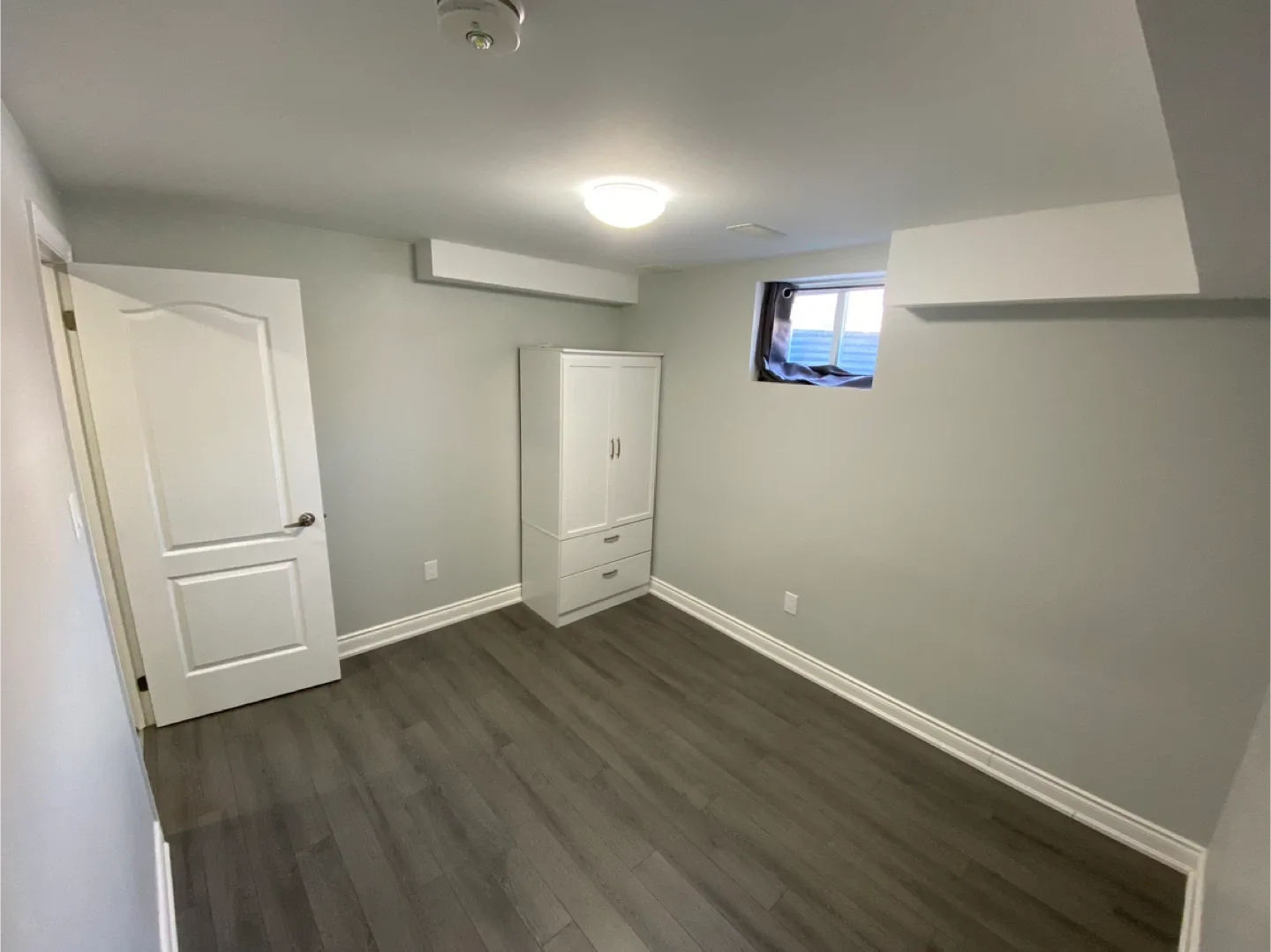 Basement for rent image indicator(4)