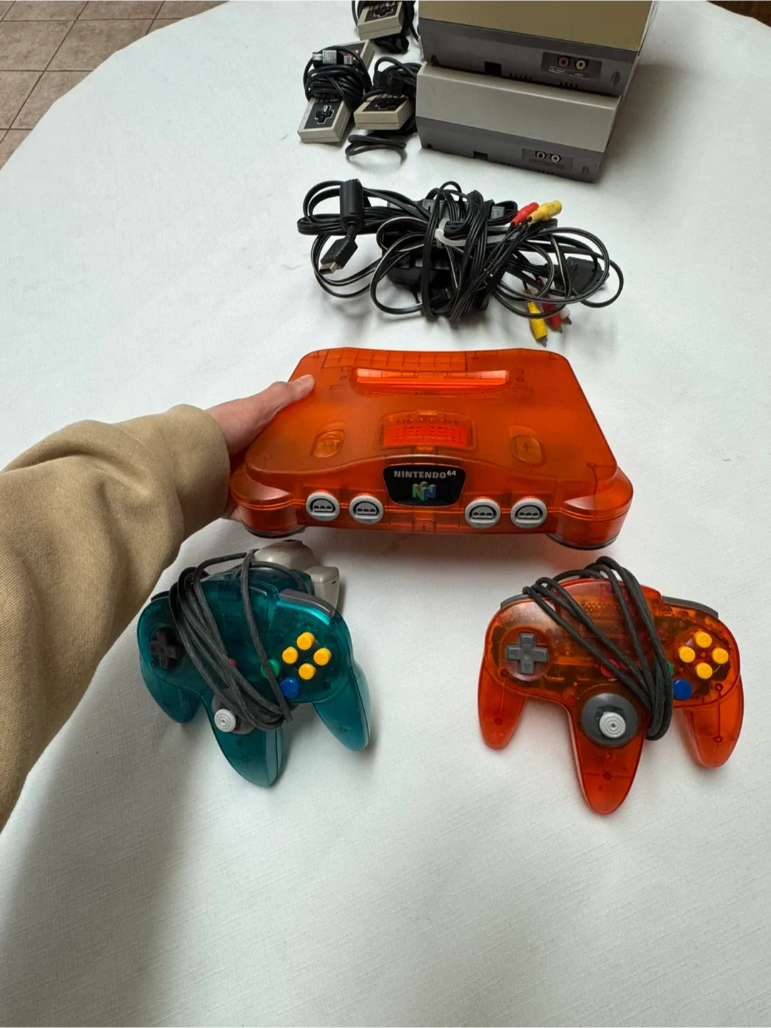 Nintendo 64 Console with 2 Controllers - Orange image indicator(2)