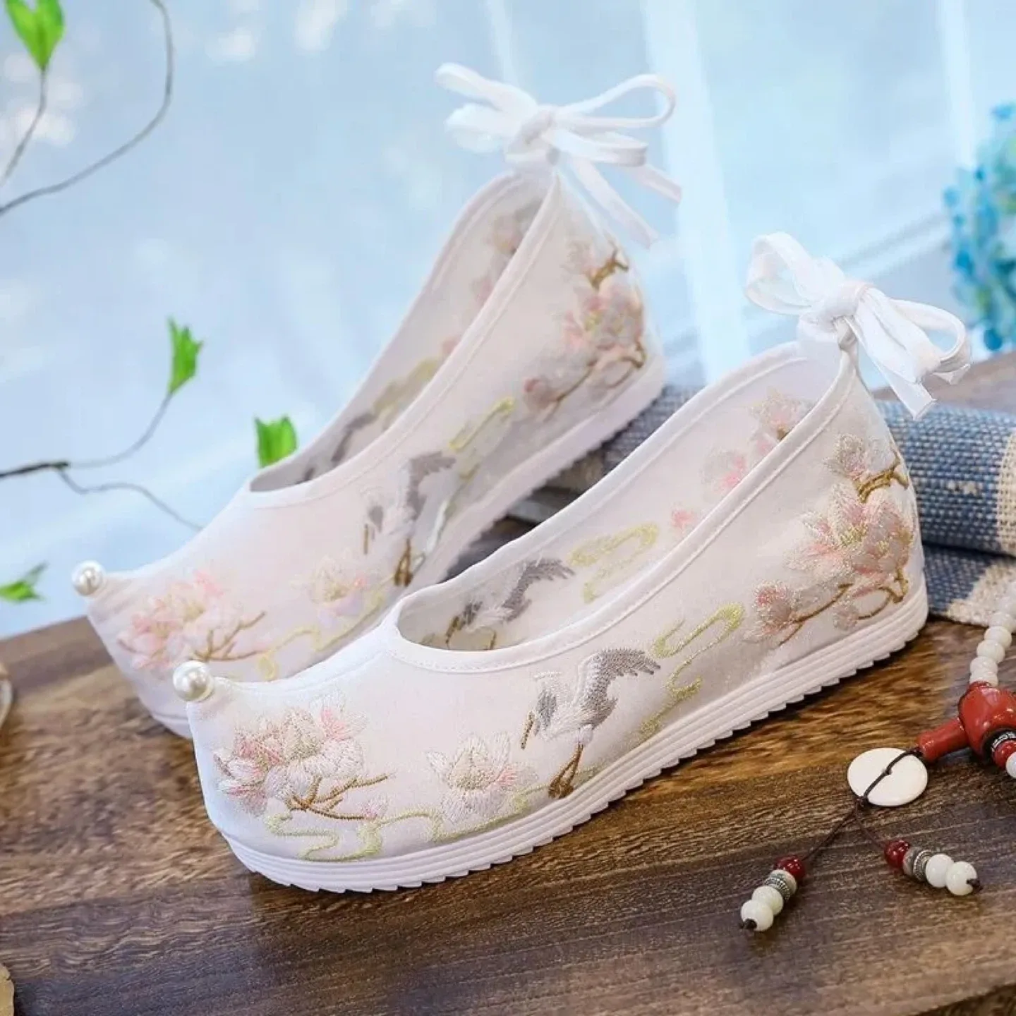 Embroidered Chinese Style Shoes