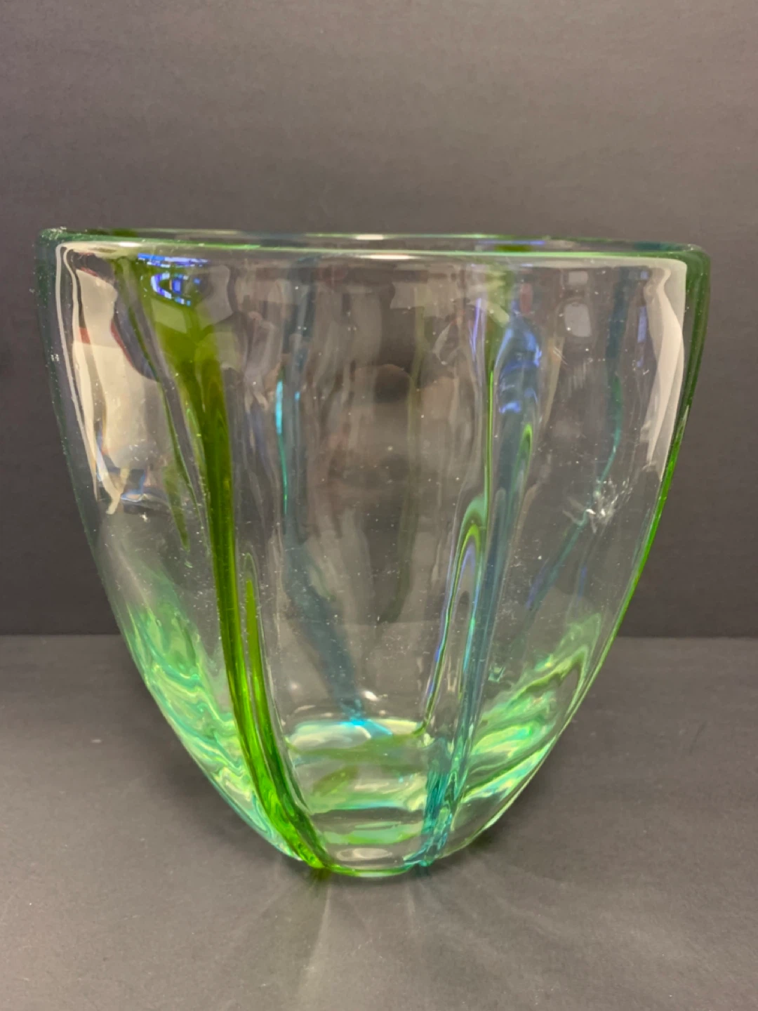 Green Glass Vase, 7 Inches Tall - photo 2