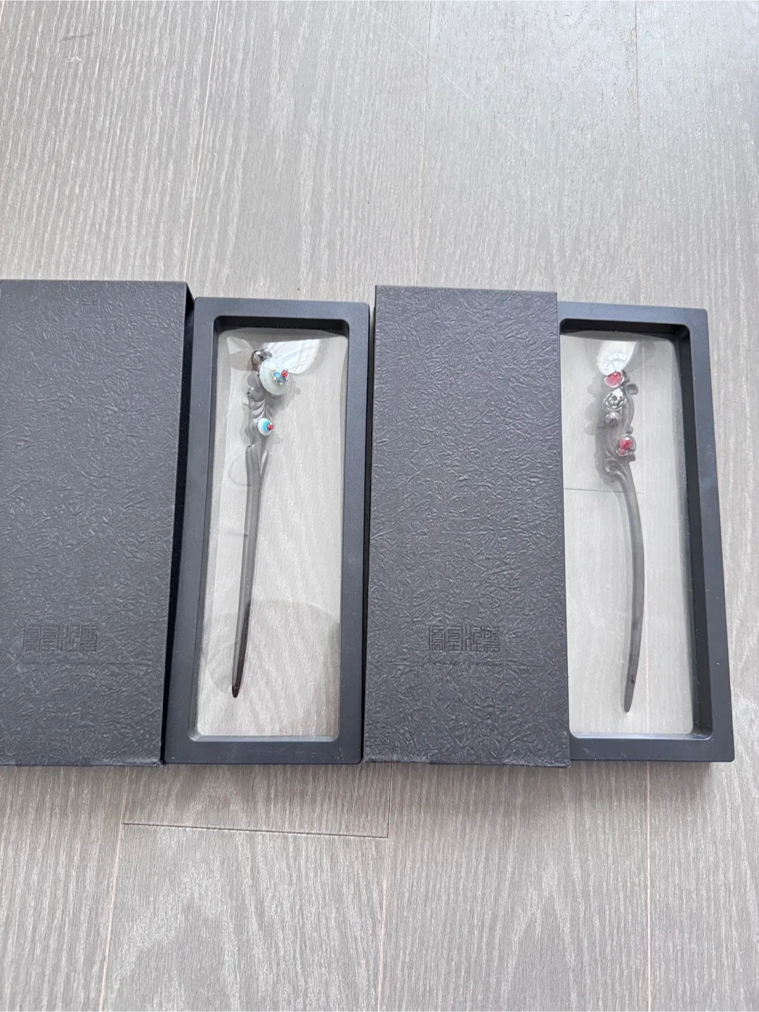 Phoenix Coronet Hair Pin Set - New in Box! image indicator(2)