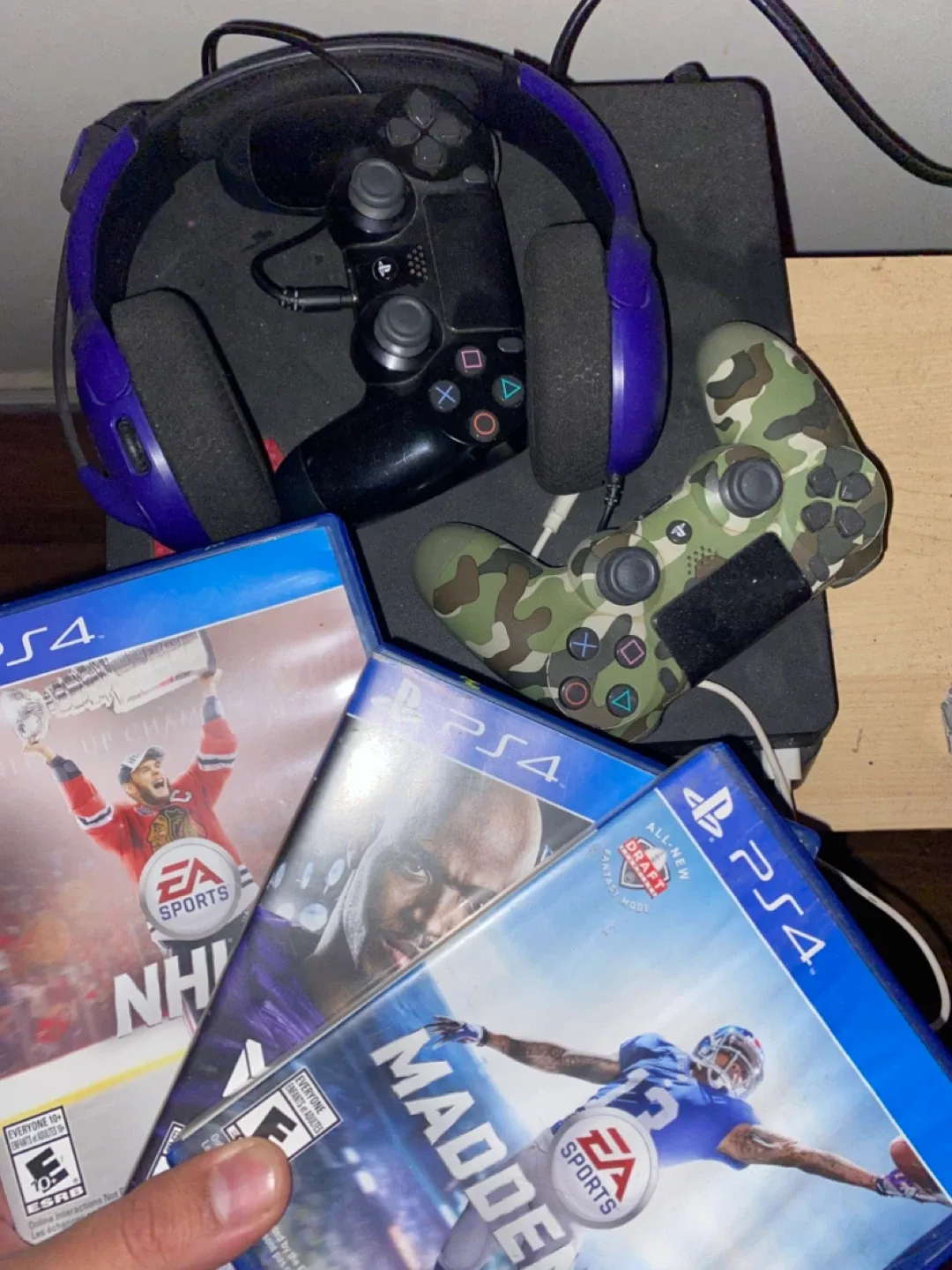 PS4 slim 500GB with 3 games and 2 controllers