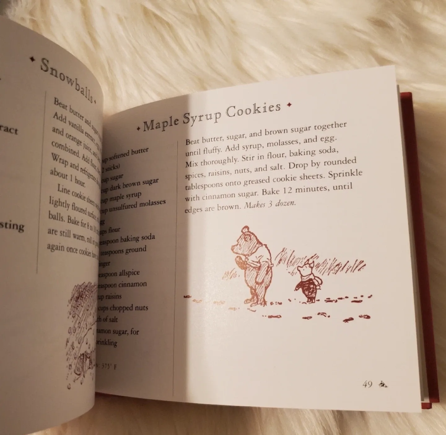 New Vintage Winnie the Pooh Cookie Book Baking Set image indicator(4)