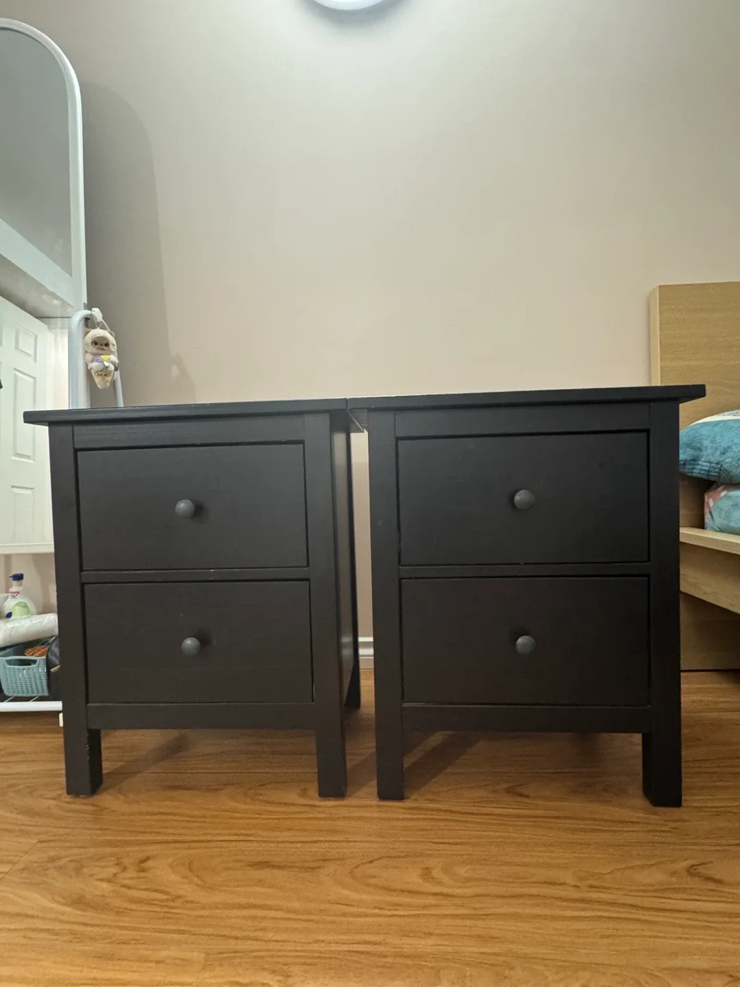 IKEA Hemnes Black-Brown 2-Drawer Nightstand image indicator(3)