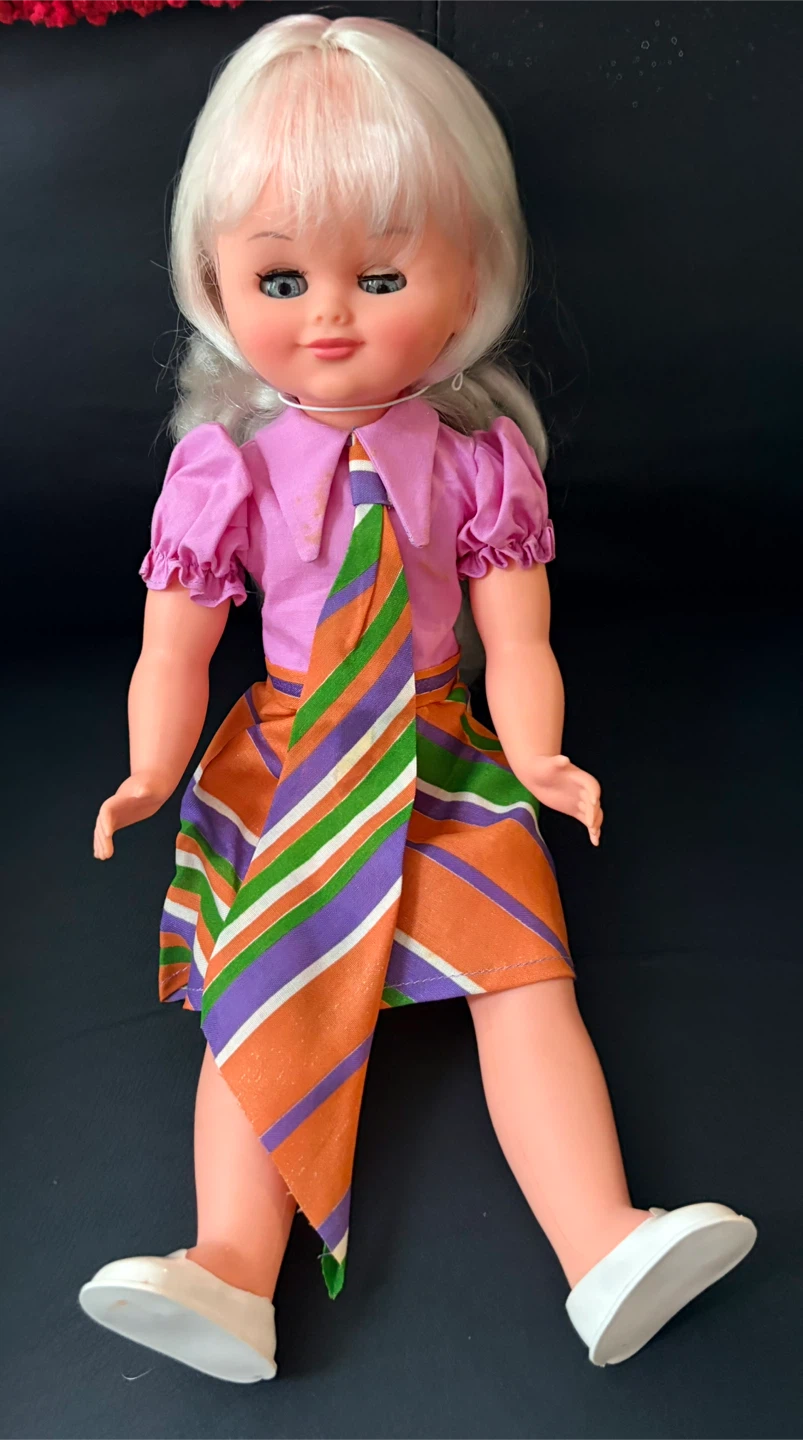 Doll with Blonde Hair - photo 2