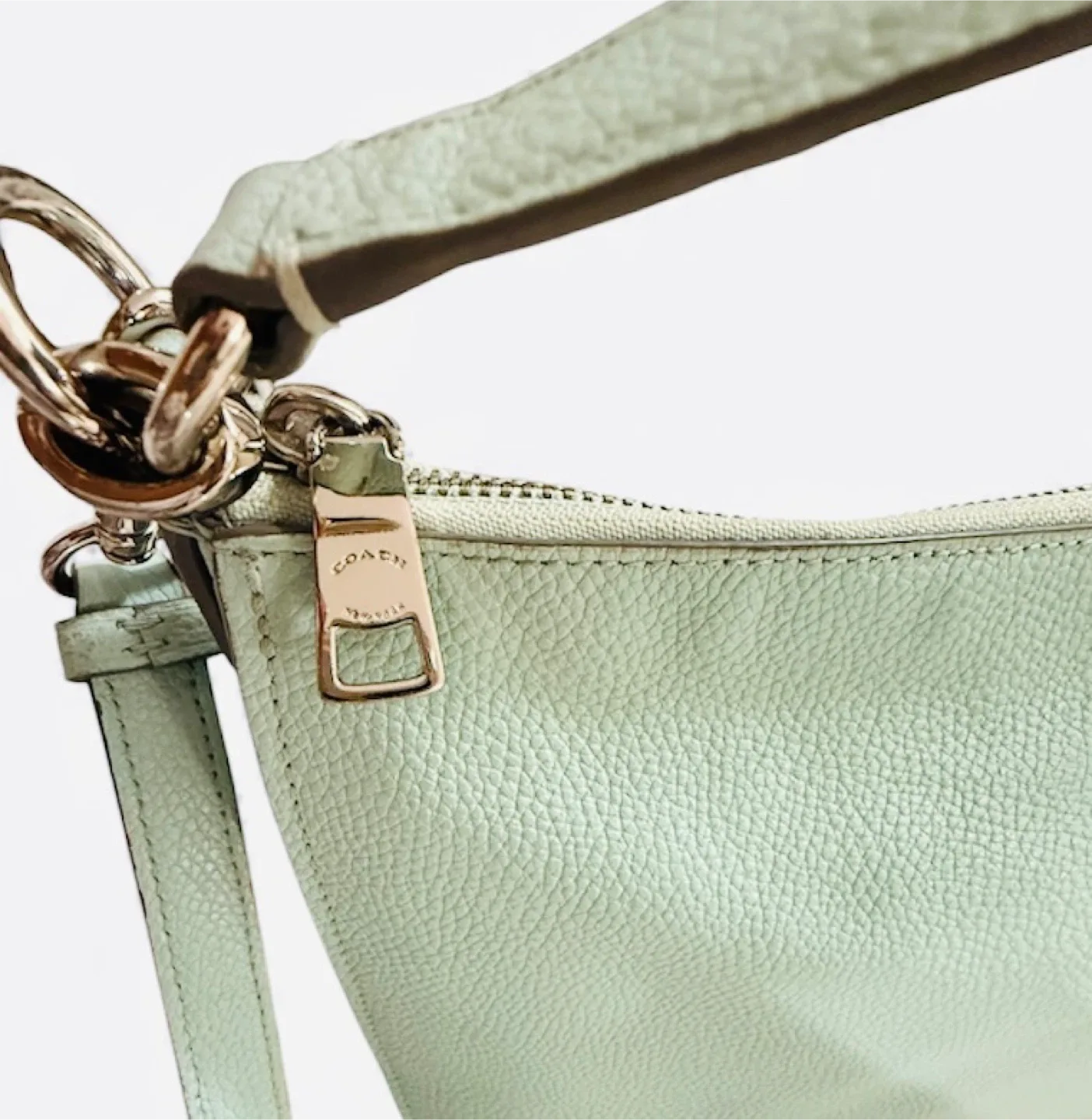 Coach Turnlock Hobo Bag – Seafoam Green Leather image indicator(5)