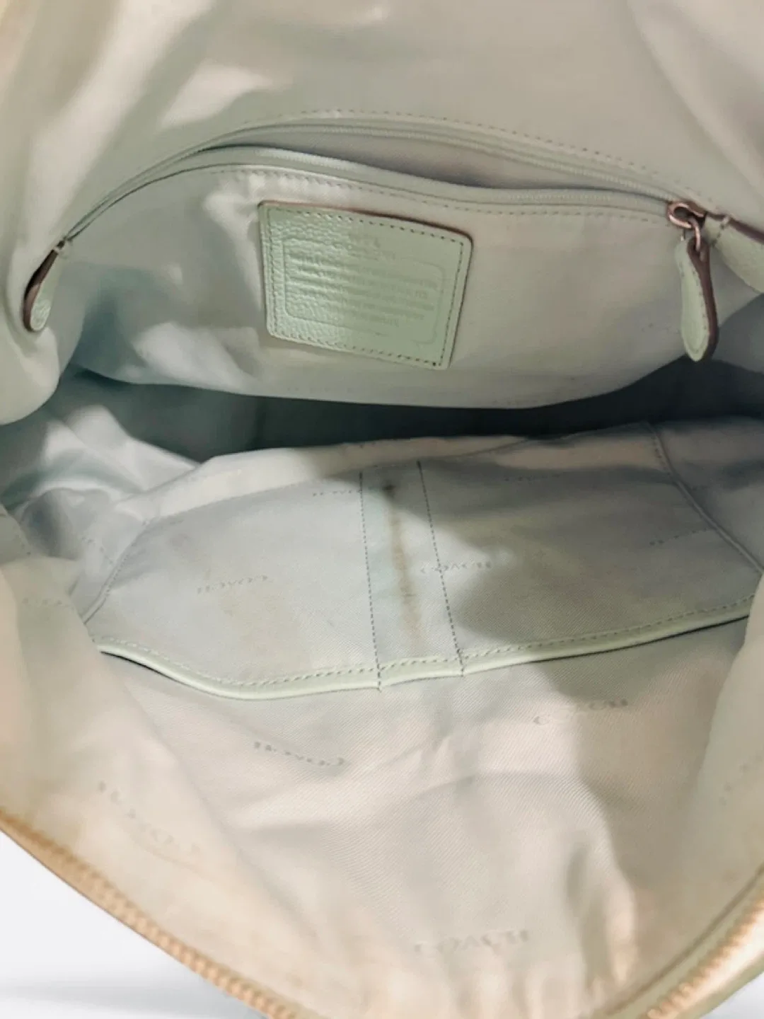 Coach Turnlock Hobo Bag – Seafoam Green Leather image indicator(9)