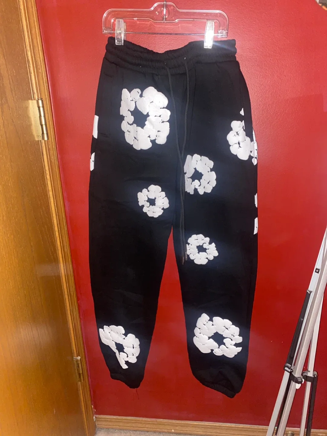 Selling a denim tears sweatsuit image indicator(3)