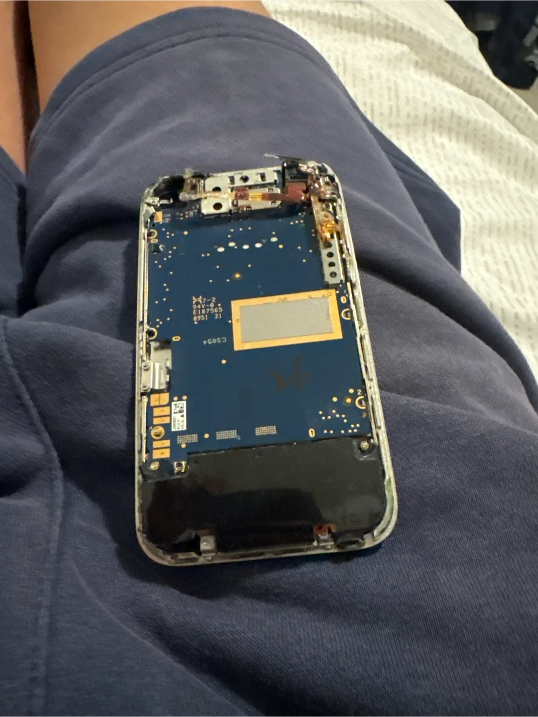 Old iPhone for parts image indicator(2)