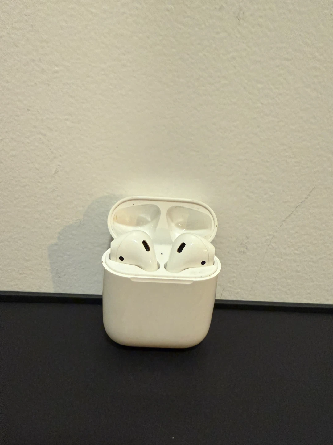 Apple AirPods 2 - photo 2