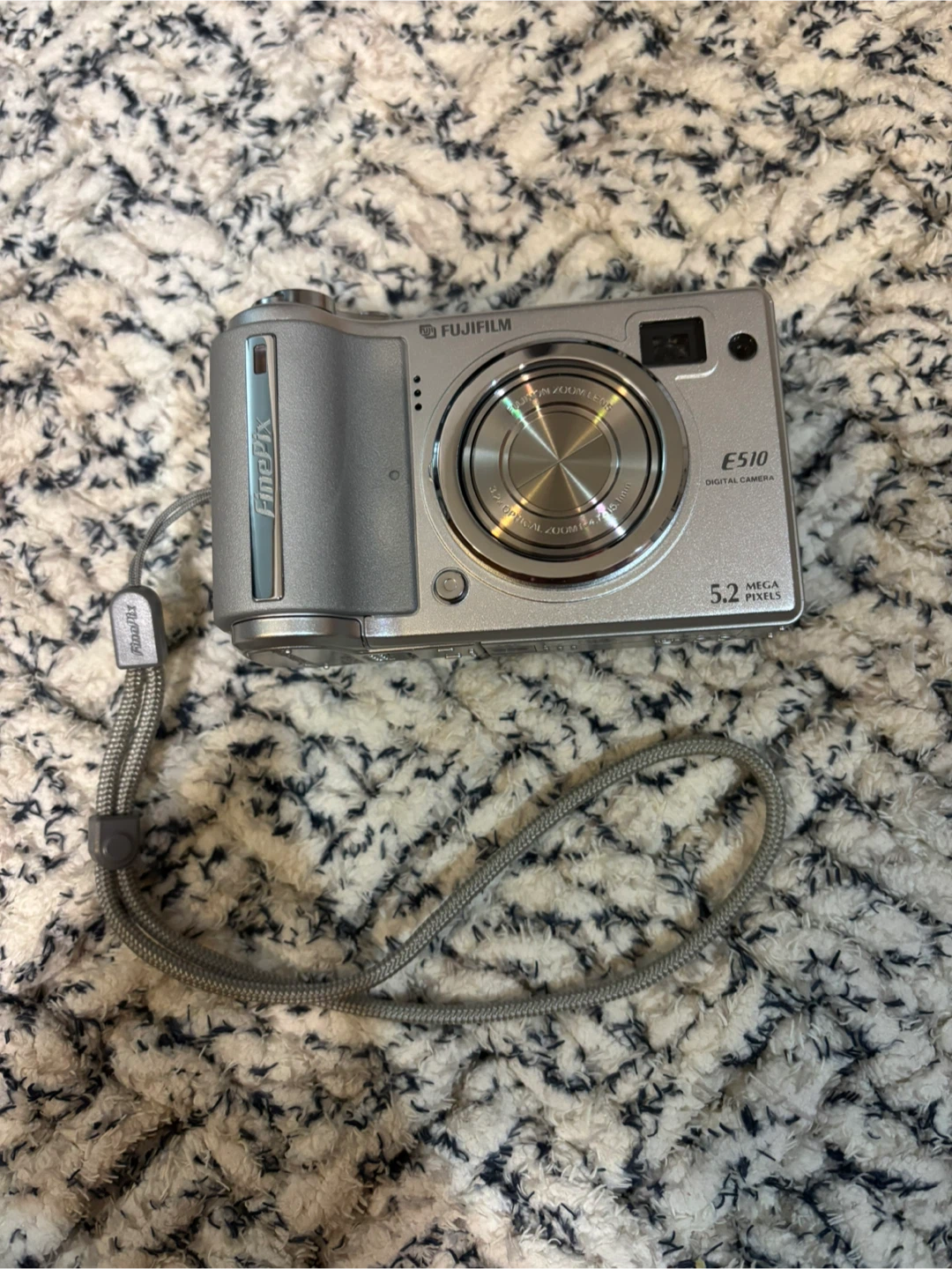 Fujifilm FinePix E510 Digital Camera - Like New! - photo 5