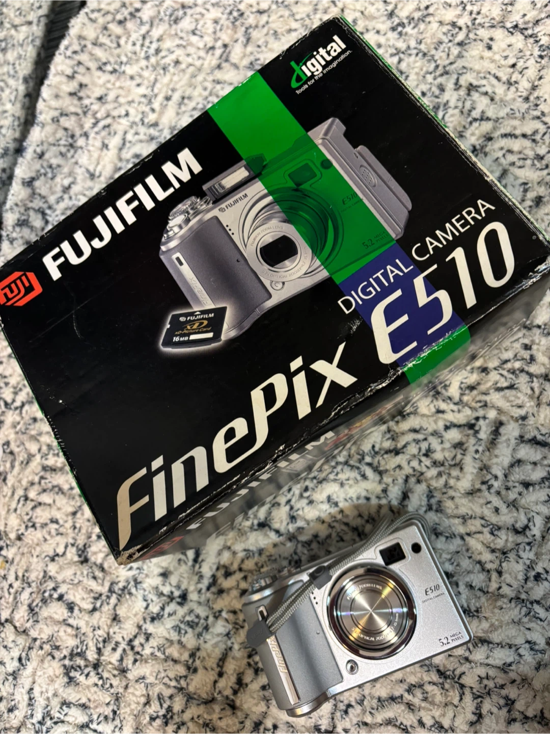 Fujifilm FinePix E510 Digital Camera - Like New!