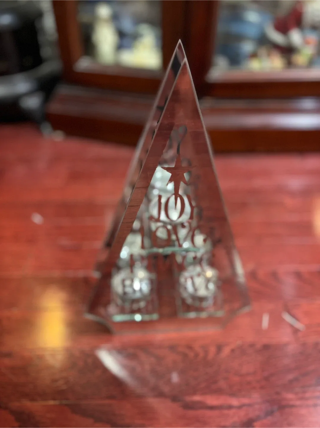 Holiday Stuff Wishes Glass Tealight Holder image indicator(4)