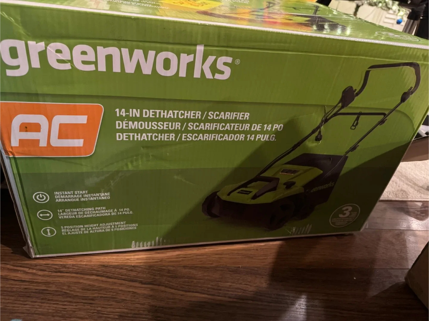 Greenworks 14-Inch Dethatcher/Scarifier - NEW