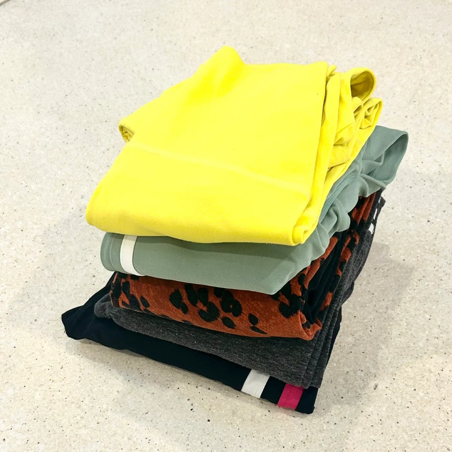 Splits59 Lot of 5 Matching Sets: 10 Piece Pilates Wear image indicator(6)