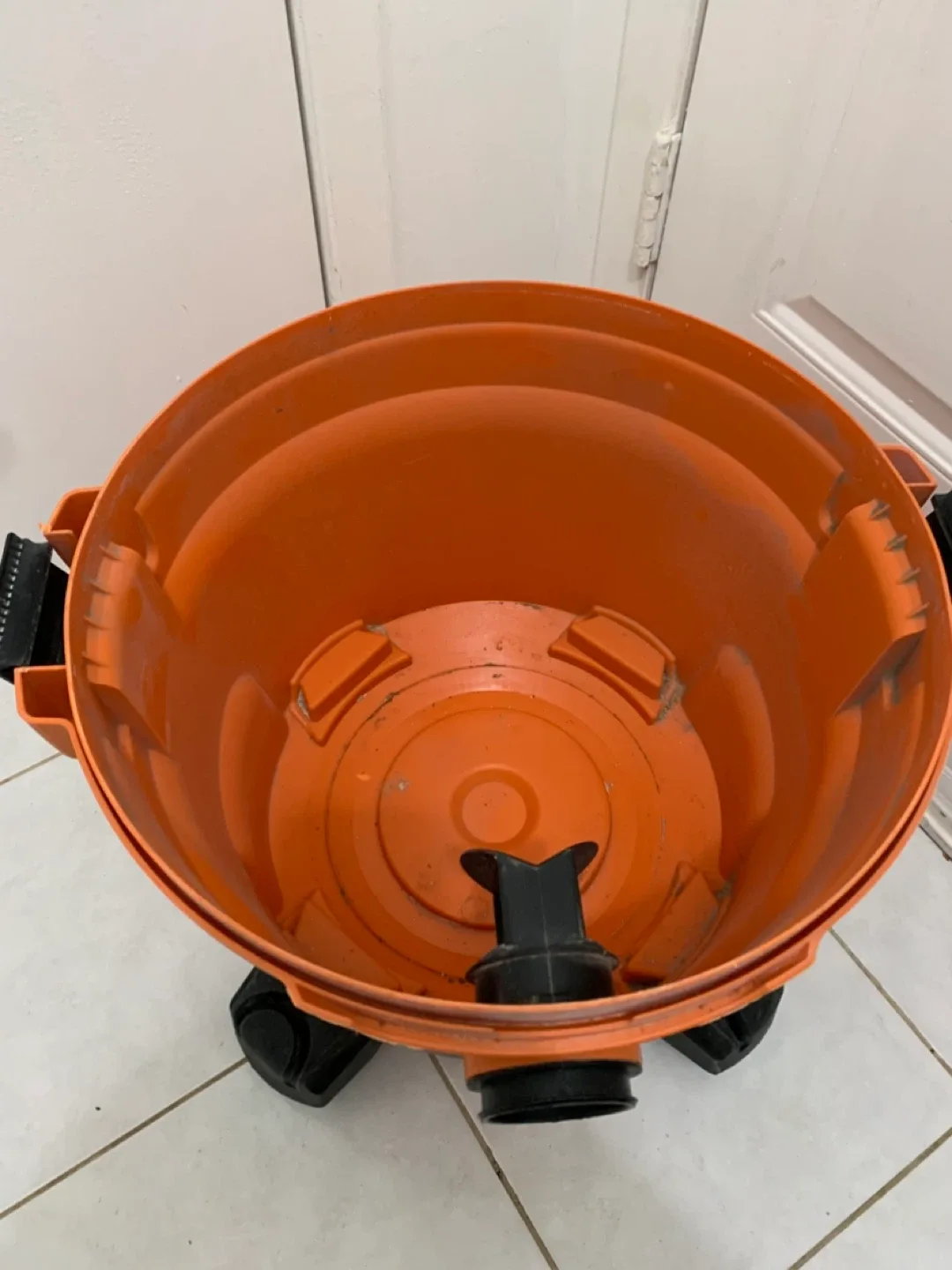 Ridgid 34L (9 Gal.) Wet Dry Shop Vacuum image indicator(3)