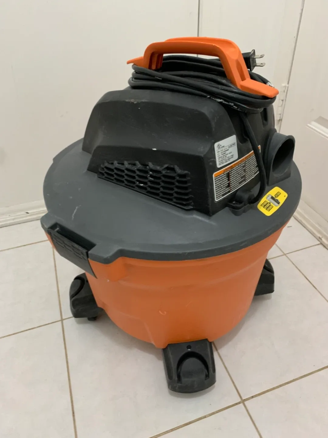 Ridgid 34L (9 Gal.) Wet Dry Shop Vacuum image indicator(5)