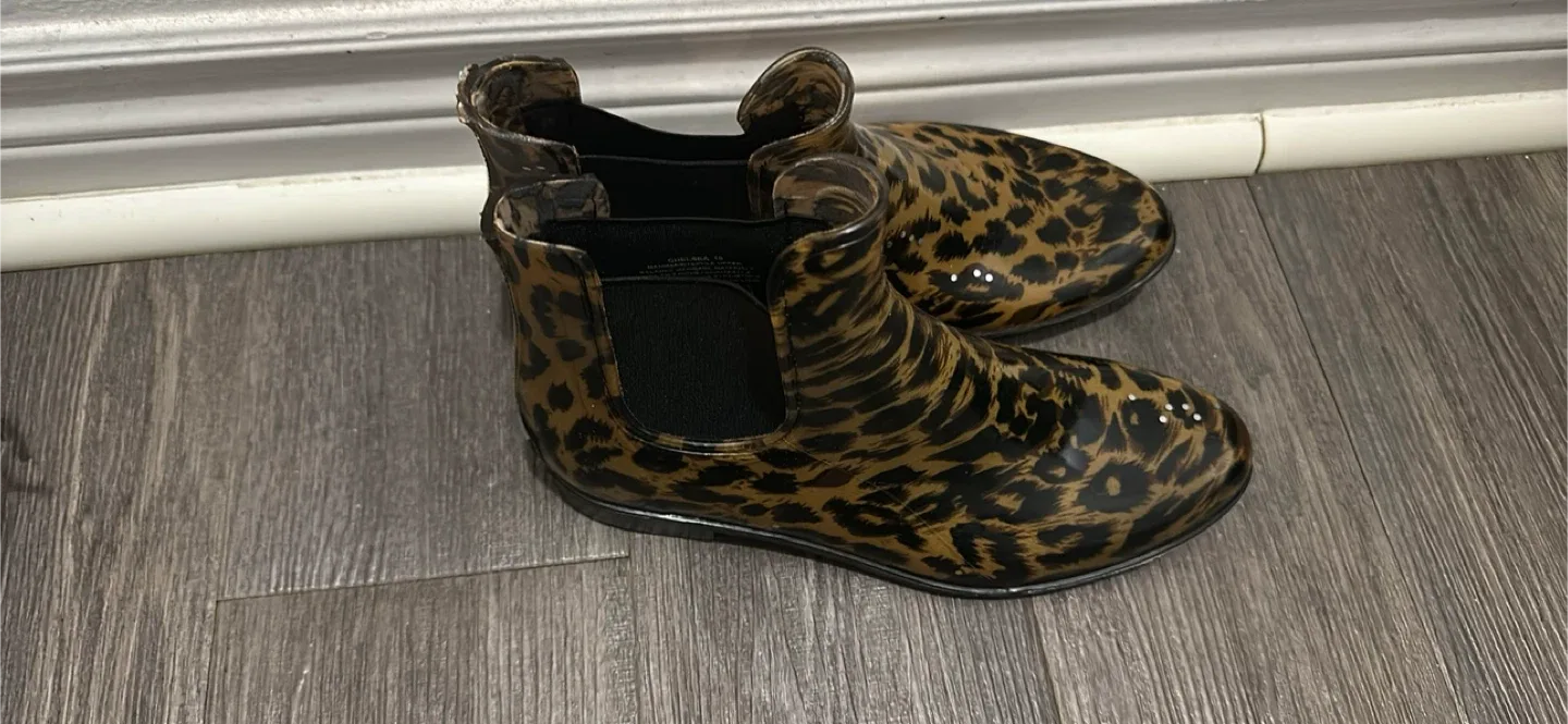 Chelsea Rain Boots - Size 7