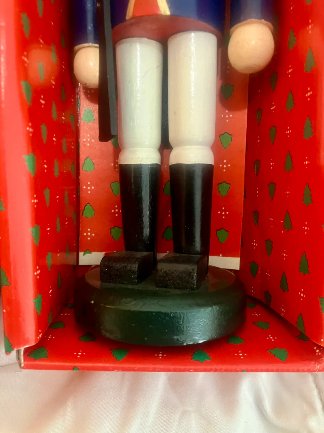 Pair Of Hand Painted Wooden Nutcracker Soldiers - 11” Tall - photo 5