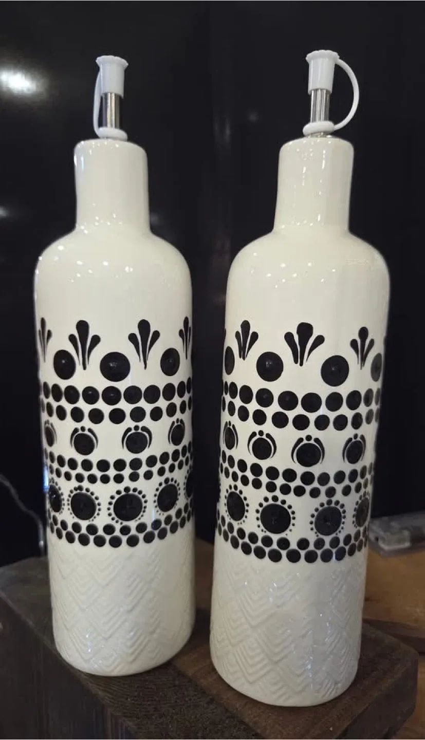 Decorative Oil Dispenser Bottles (Set of 2)