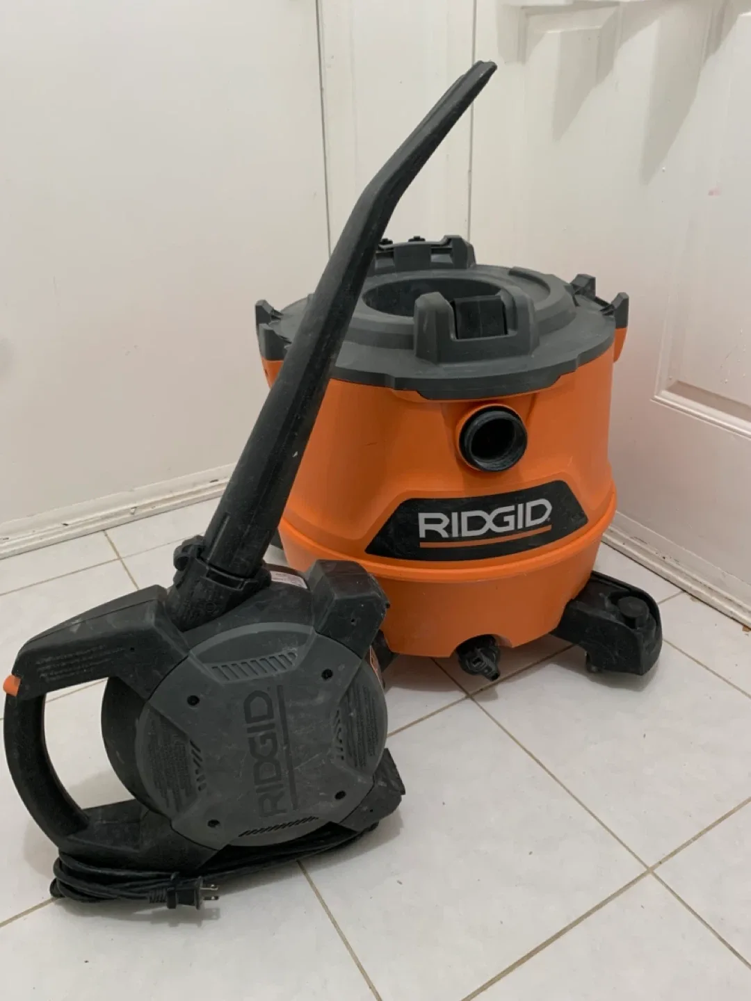 Ridgid 60L (16 Gal.) Wet Dry Shop Vacuum image indicator(3)