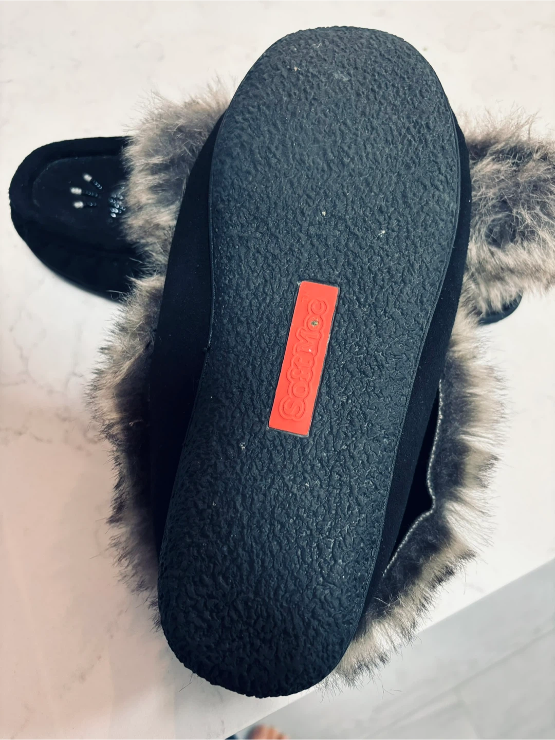 NEW SoftMoc Black Moccasin Slippers (Size 8) - photo 2