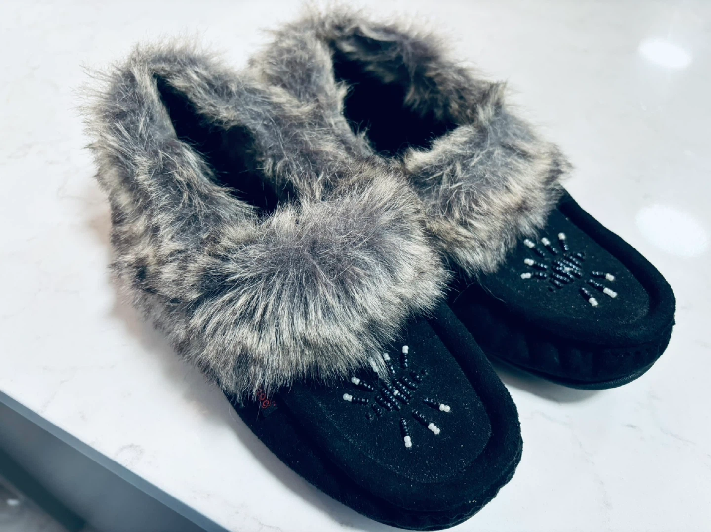 NEW SoftMoc Black Moccasin Slippers (Size 8)