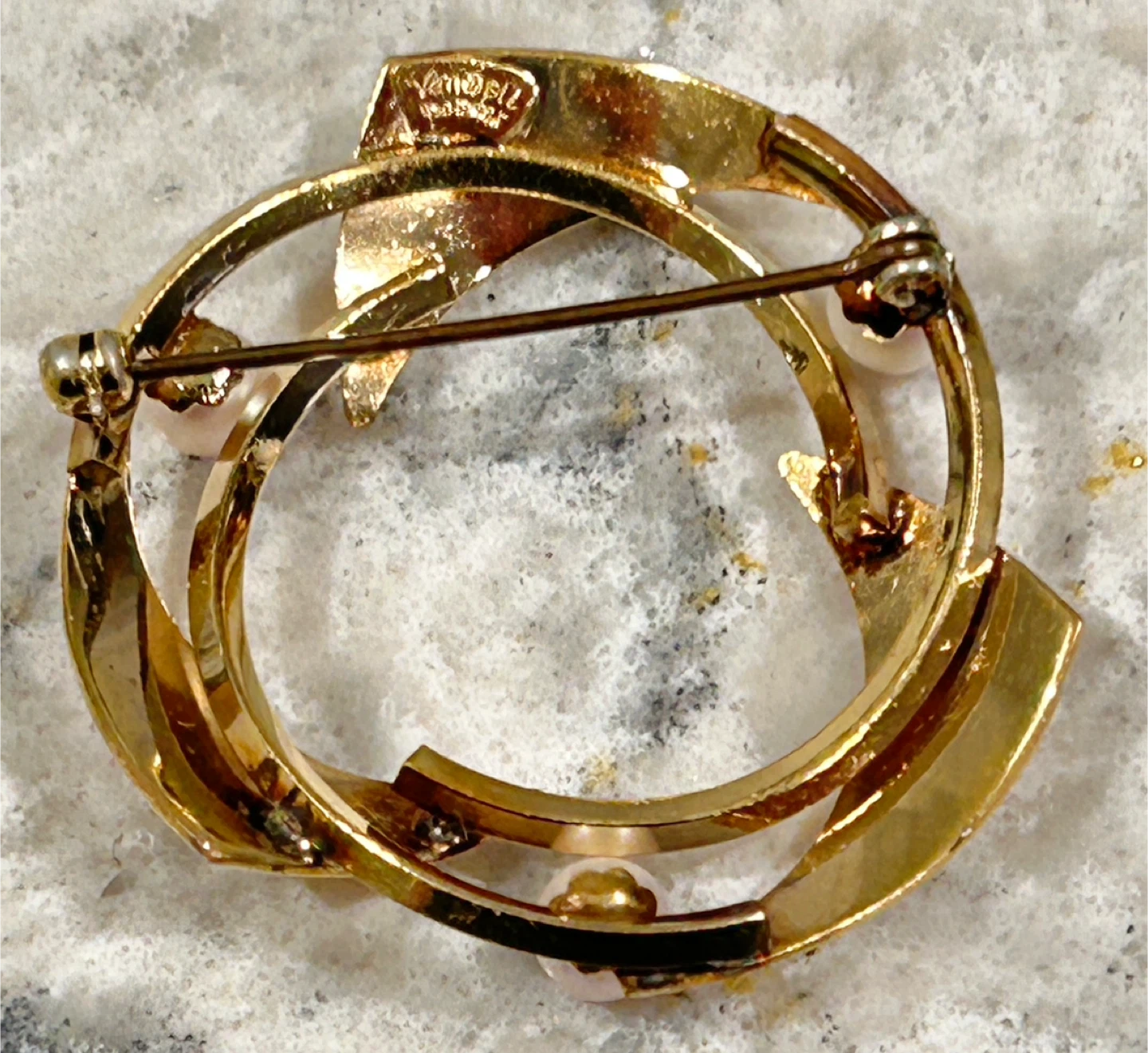 Vintage Van Dell Gold Tone & Faux Pearl Brooch - photo 2