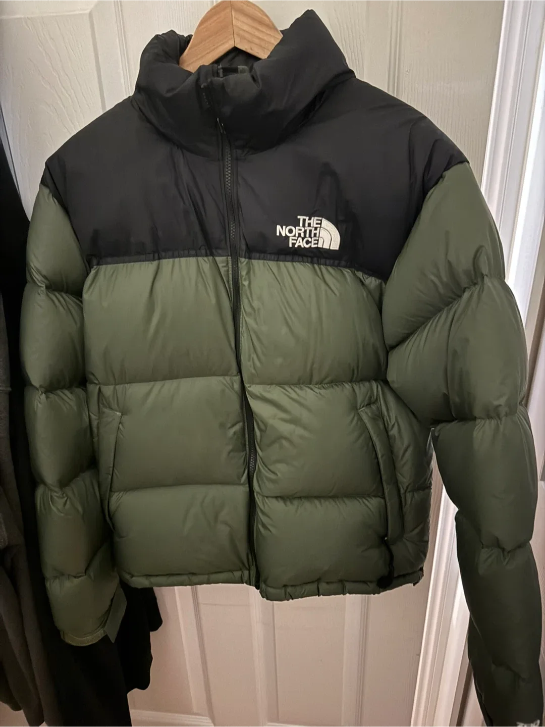 North face puffer 700 men’s Medium Green jacket bomber Nuptse