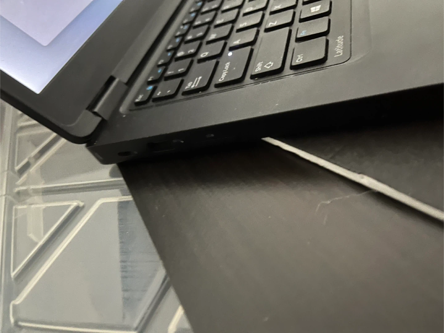 Dell Latitude 5480 i7 8gb 256 ssd windows 11 laptop with charger - photo 3