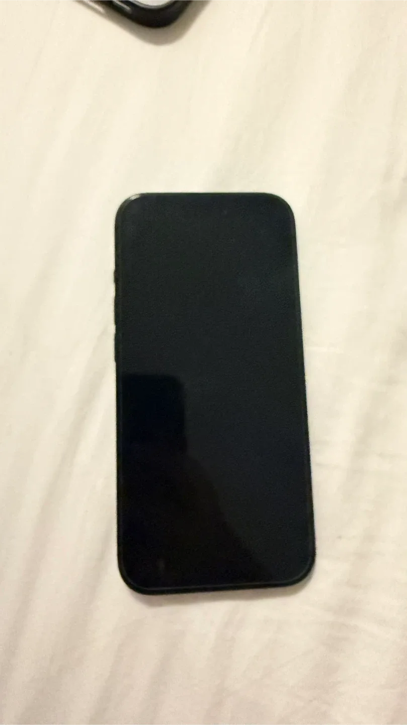 Apple iPhone 15- Black 128 GB image indicator(2)
