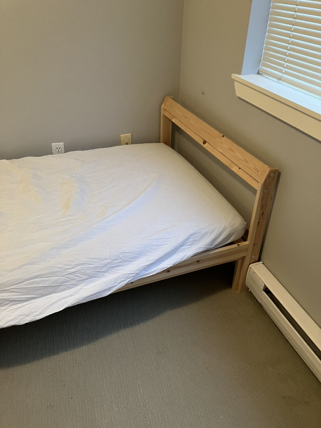 IKEA twin Bed Frame - photo 3