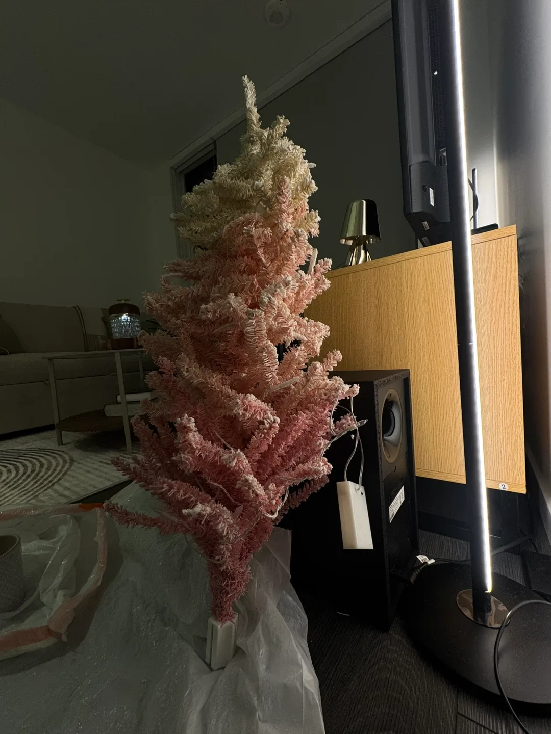 Pink Ombre Christmas Tree image indicator(4)