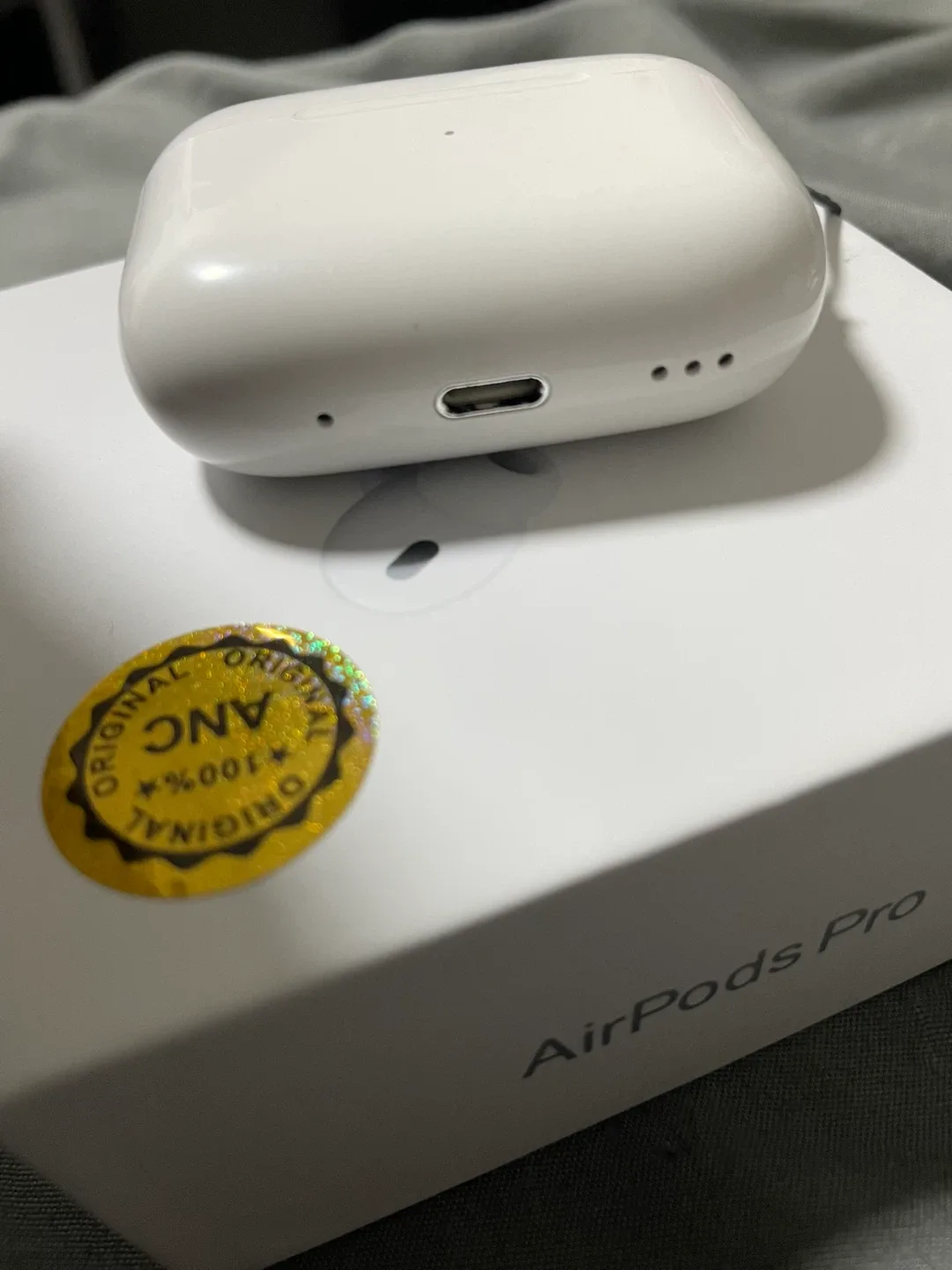 Apple AirPods Pro 2nd Generation image indicator(5)