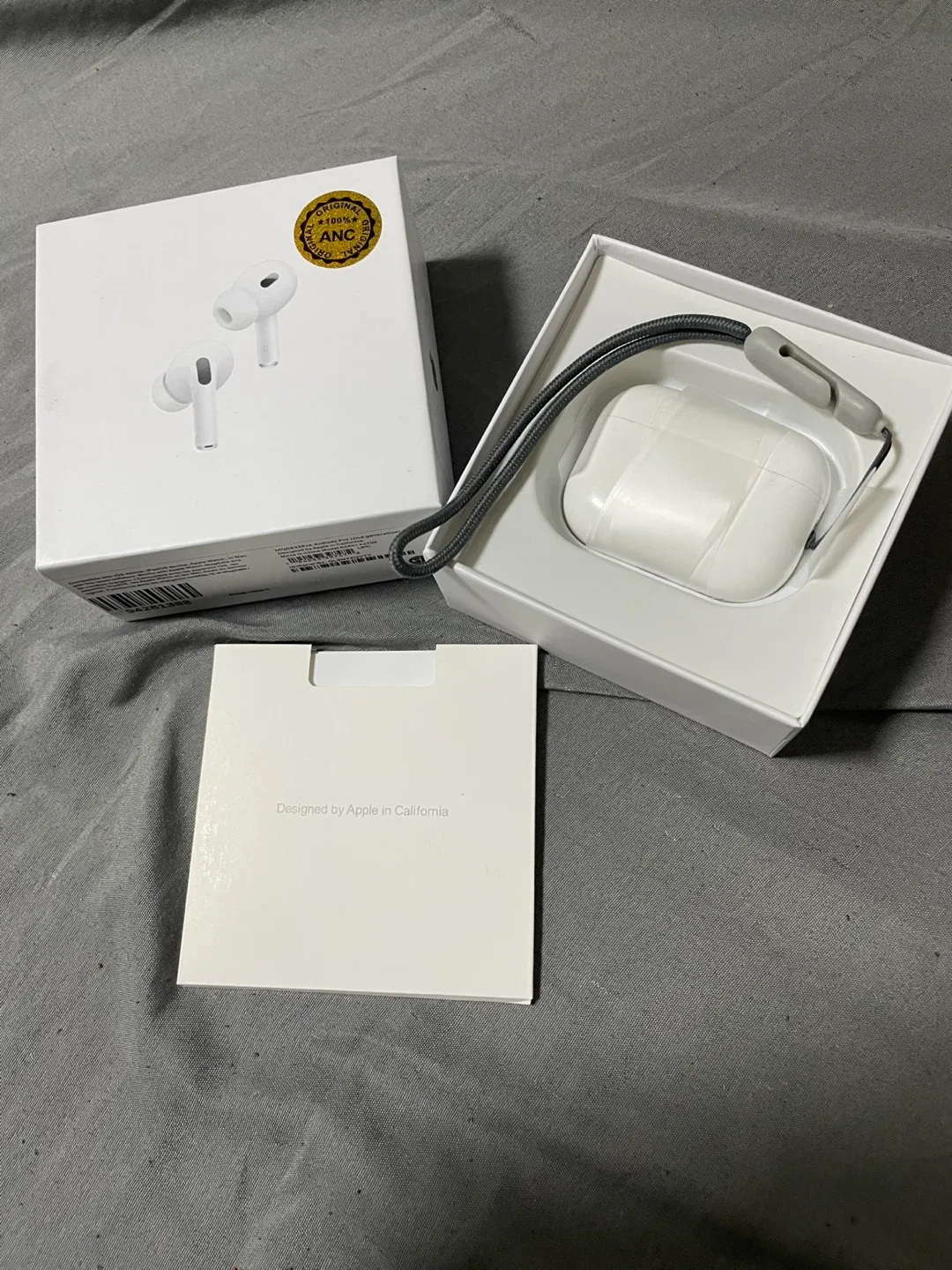 Apple AirPods Pro 2nd Generation image indicator(2)