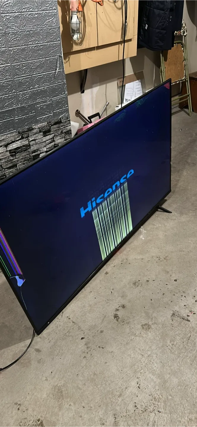 Hisense 58R6 TV - AS IS