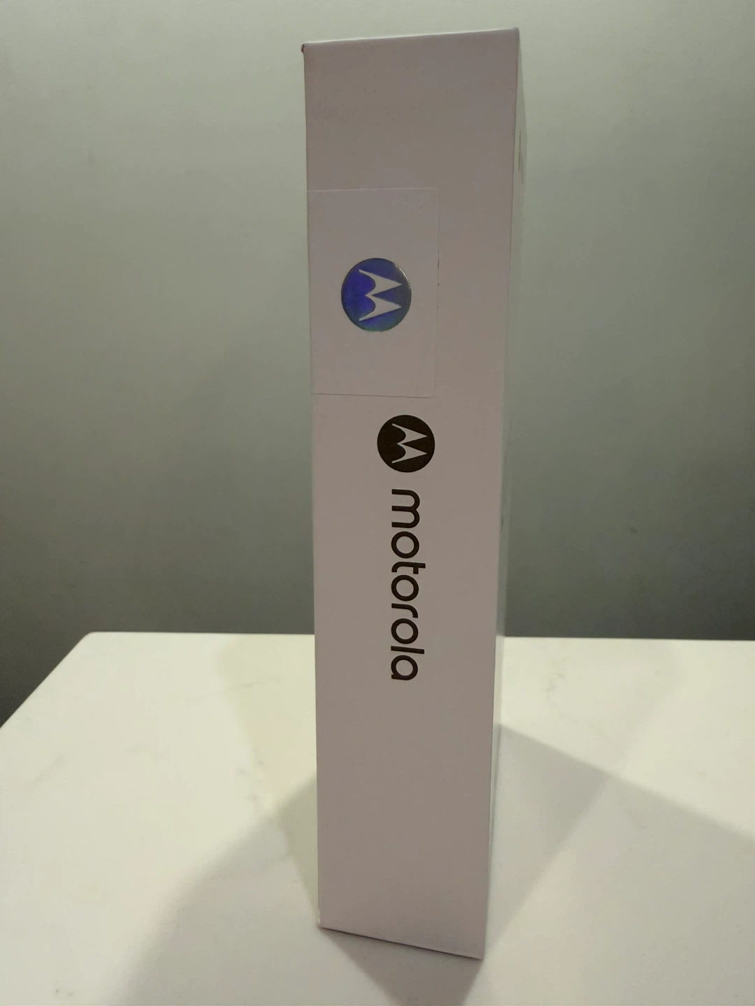 New unlocked Motorola Edge 2025 5G 256GB - photo 2
