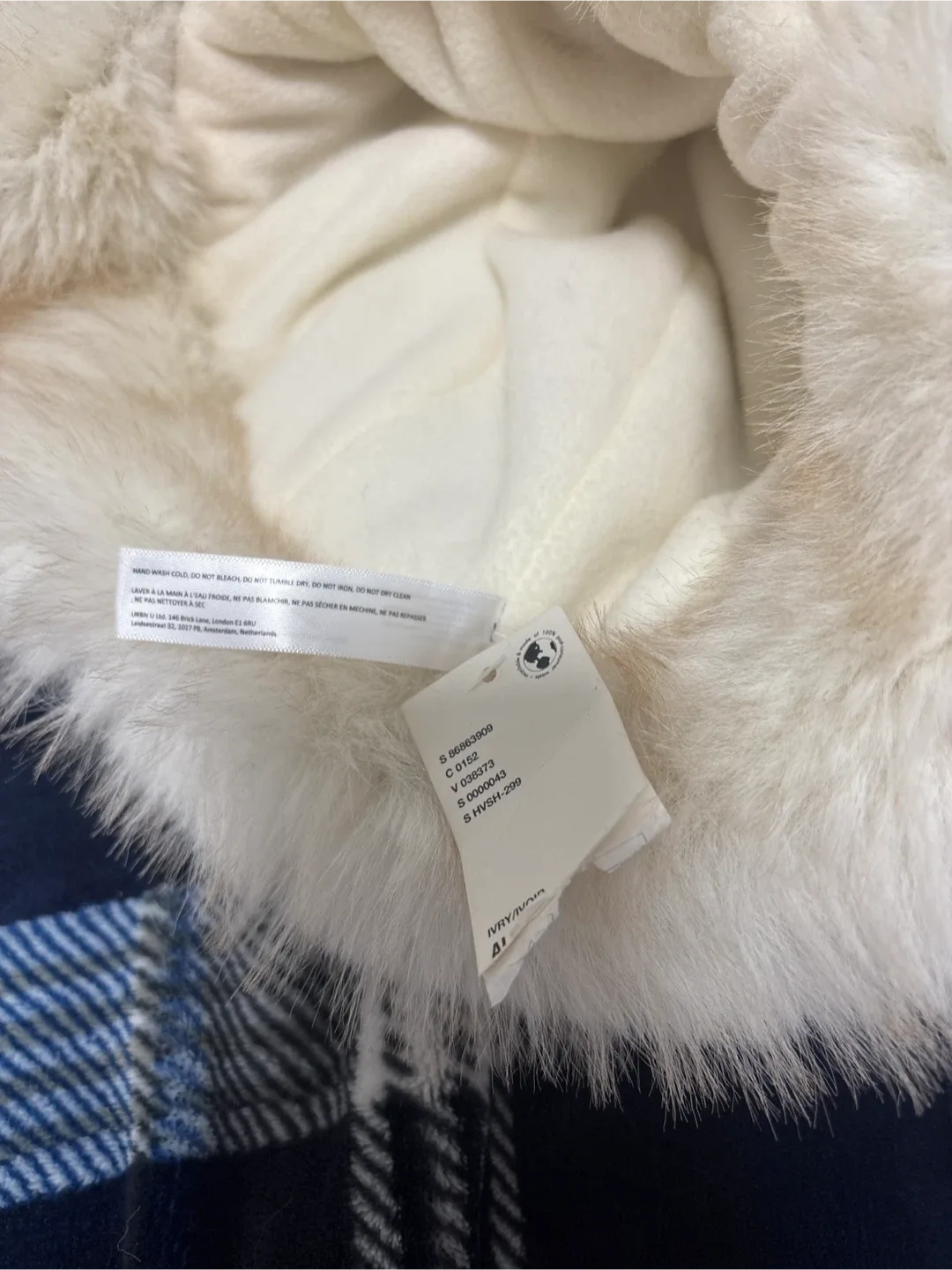Ivory/White Fur Hat image indicator(2)