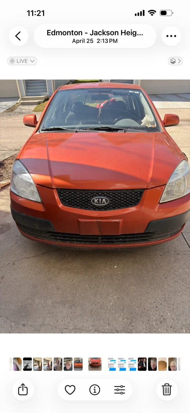 Kia Rio - Orange