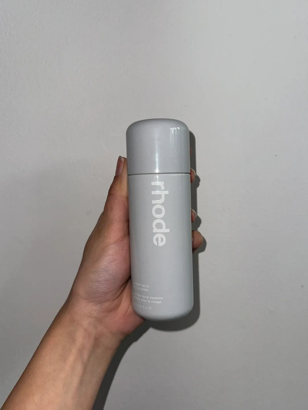 Rhode Glazing Milk Essence