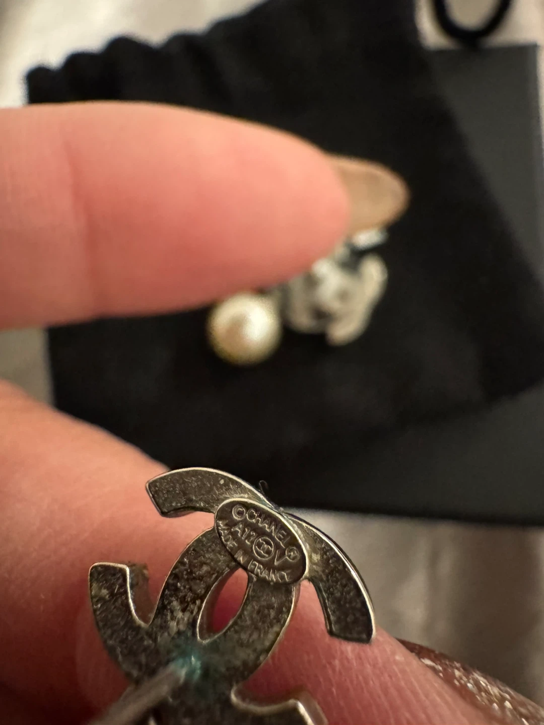 Authentic Chanel CC Drop Pearl Earrings - photo 2