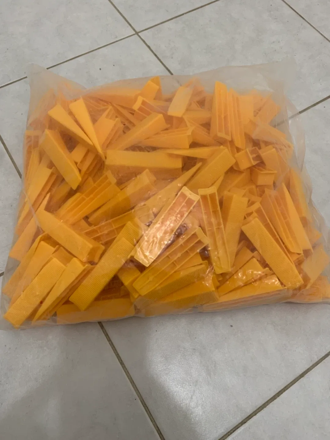 QEP XTREME Tile Levelling Wedges (500 PK) image indicator(2)